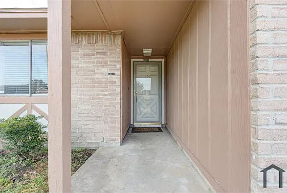 20135 Telegraph Square Ln — Photo 1
