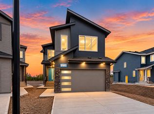 4268 Charles Close SW, Edmonton, AB T6W3H2
