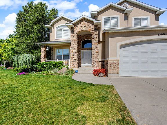 3rd image of 1366 Fox Pointe Dr