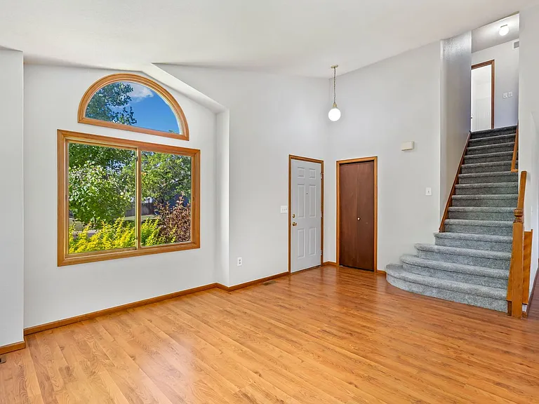 718 Justice Dr — Photo 4