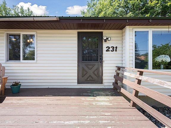 3rd image of 231 Morse Dr