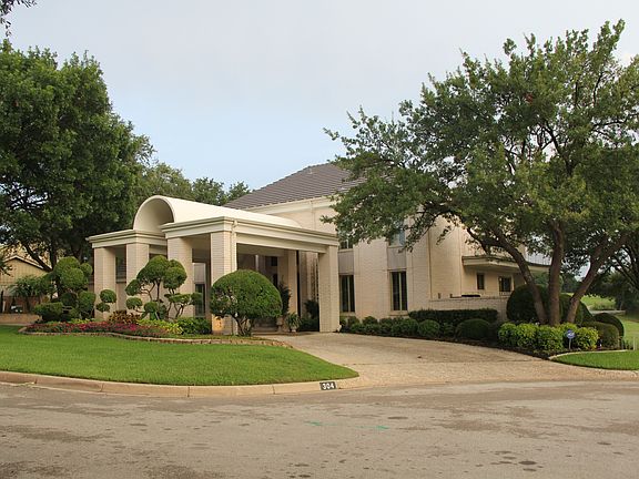 4th image of 304 Havenwood Ln N