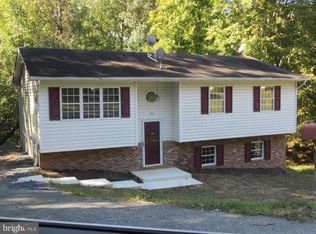 742 Skyview Dr, Lusby, MD