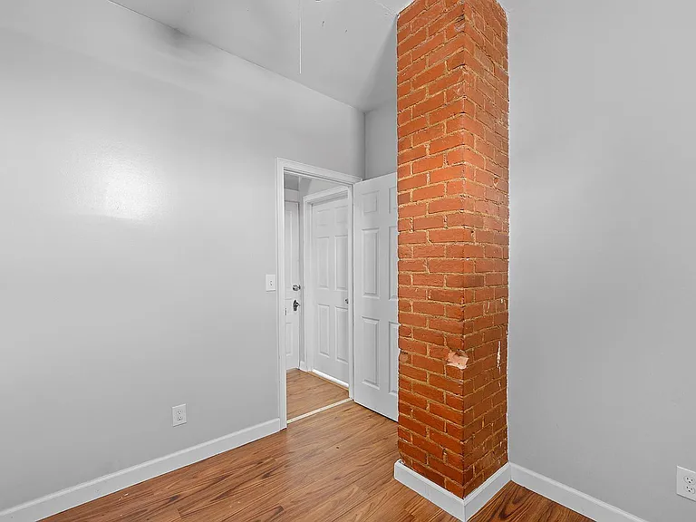 60 W McMillan St #3 — Photo 11