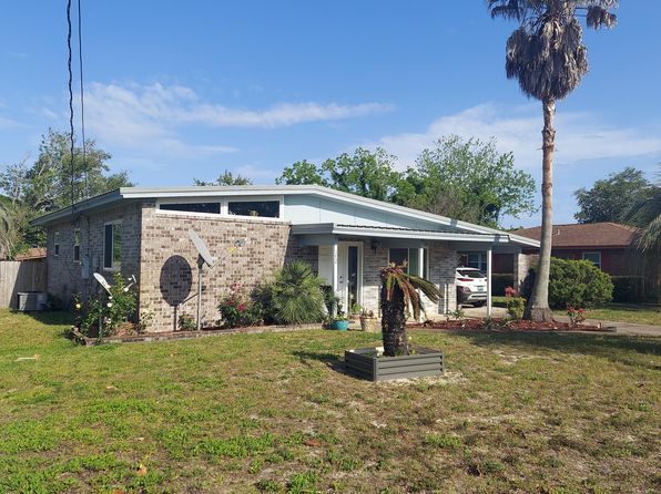 172 Miramar St, Mary Esther, FL 32569