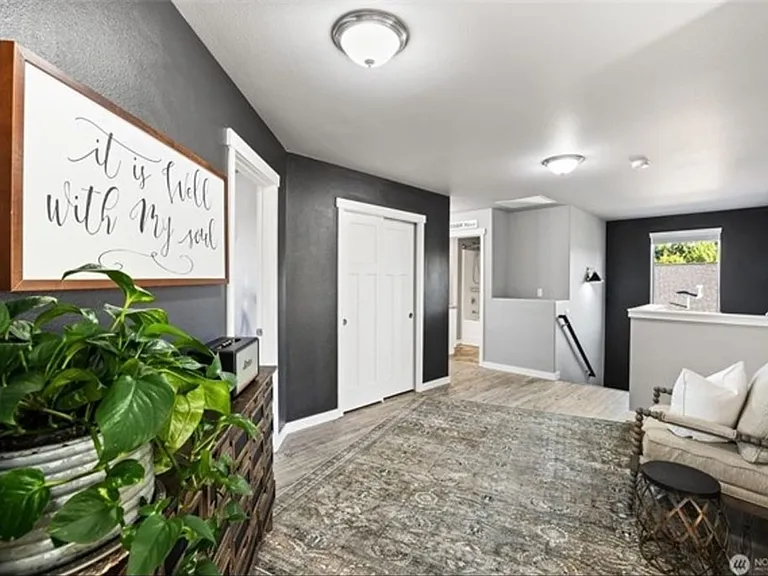 10713 Palisades St SE — Photo 9