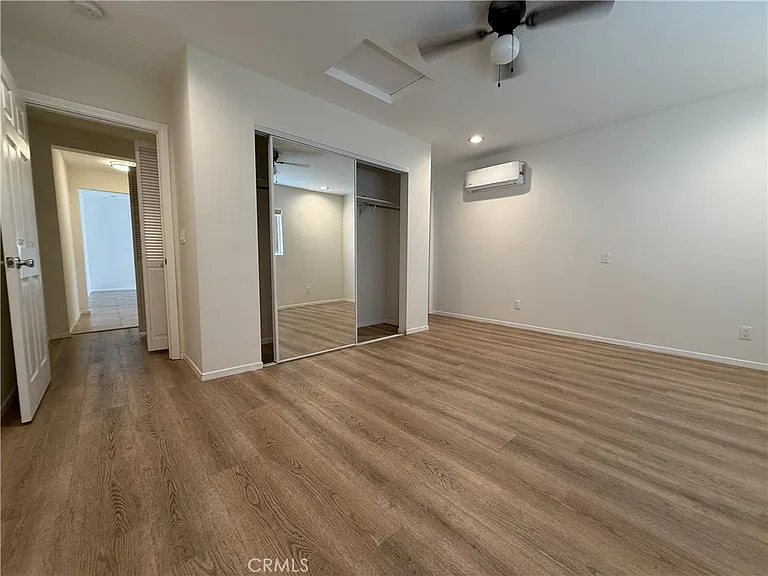 7320 Lindley Ave — Photo 7