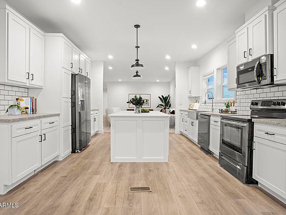 4th image of 2693 S 357th Drive