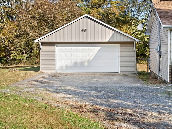 4th image of 1091 Tolliver Way