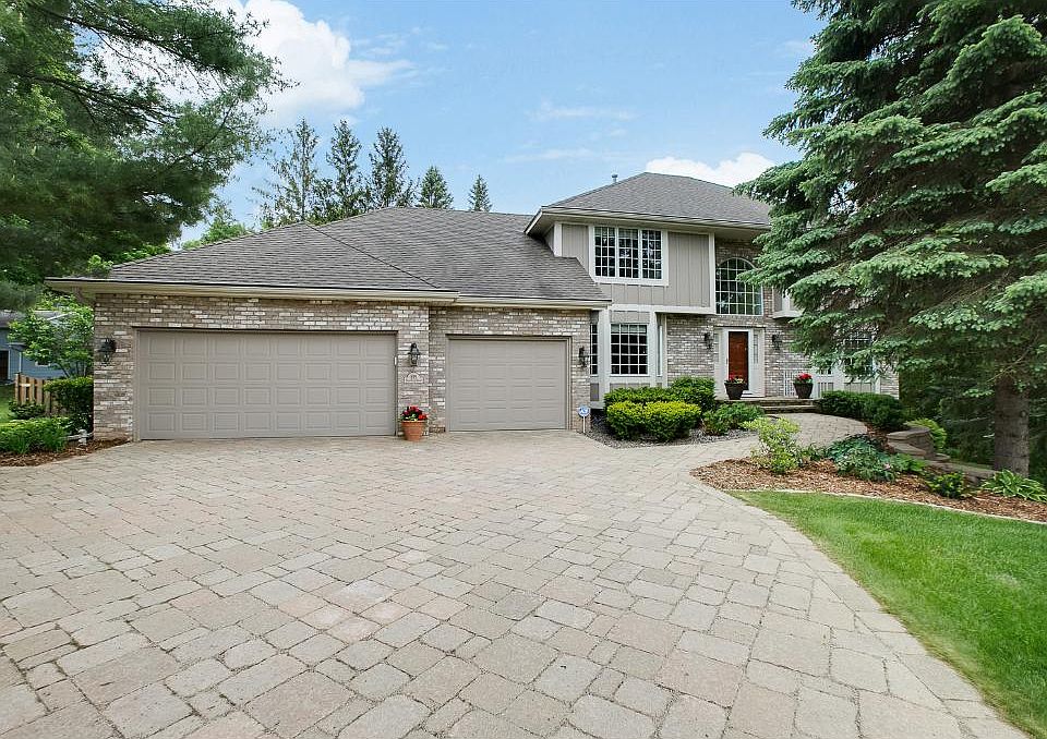 1st image of 855 Park Place Dr