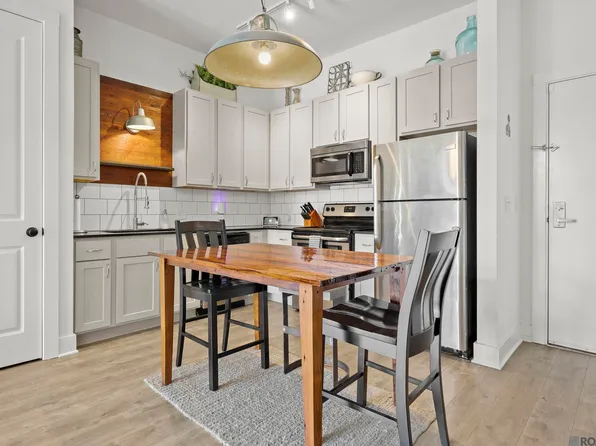 255 E Boyd Dr #211, Baton Rouge, LA 70808