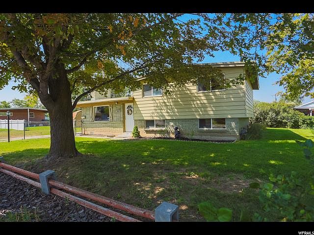 1st image of 9130 S Greenwood Dr
