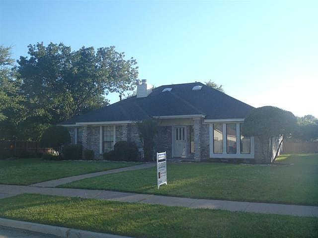 1st image of 2610 Stoneridge Dr