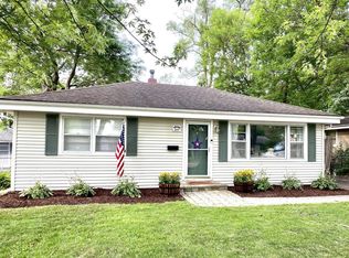 247 Highland Rd, Grayslake, IL 60030