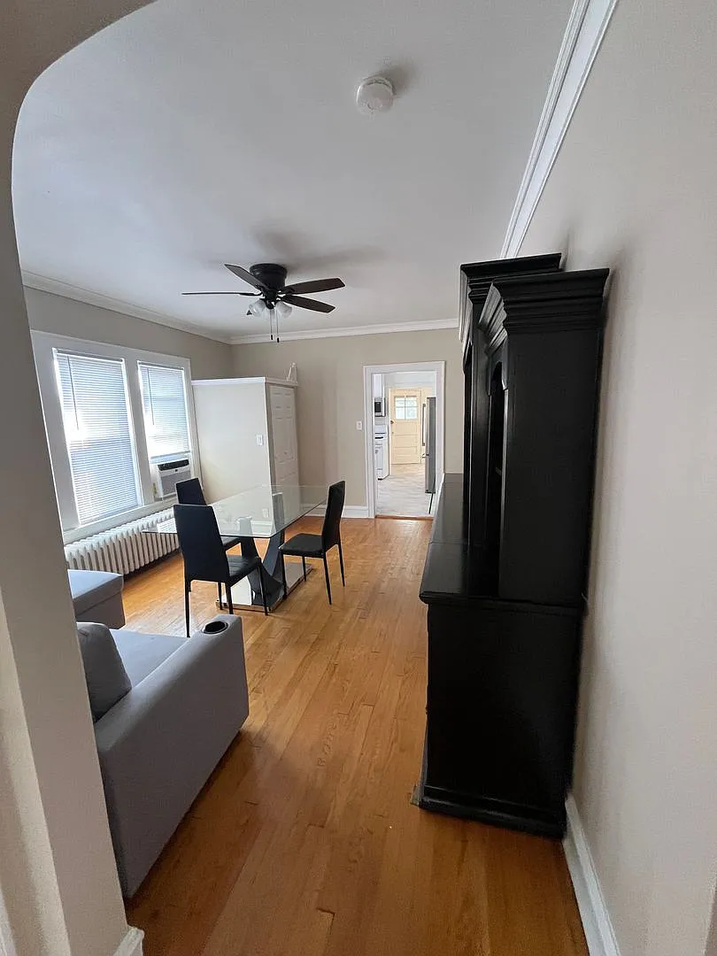 5638 N Richmond St — Photo 3