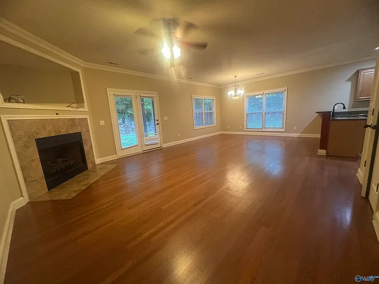 210 Treetop Dr NE — Photo 20