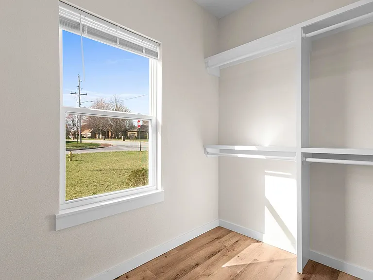 4207 E Eastmoor Dr — Photo 22