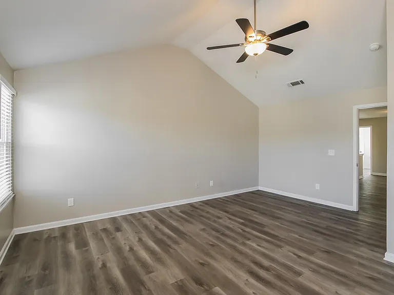 2436 Cornell Cir — Photo 10