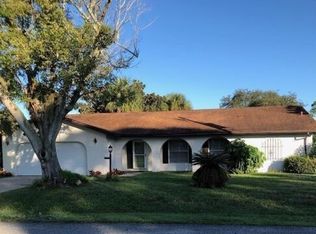 12 Ferris Ln, Palm Coast, FL 32137