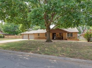407 N 6th St, Marlow, OK 73055