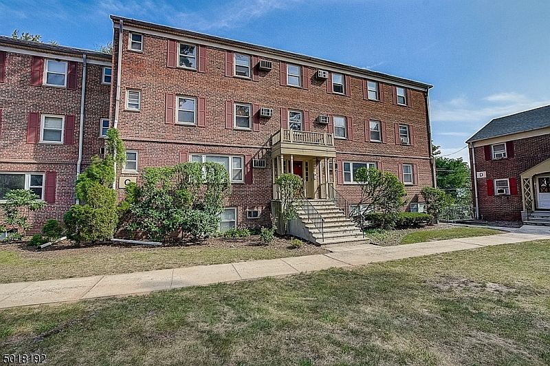 1st image of 500 S Center St #17
