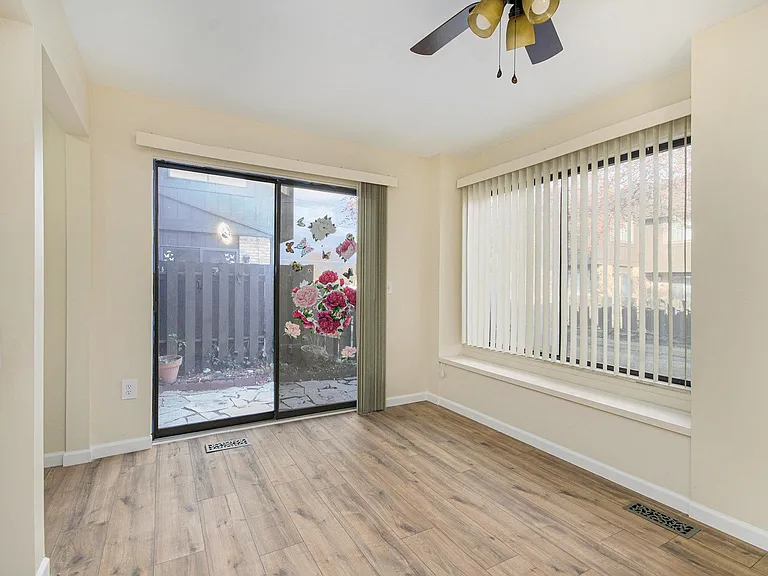 37313 Clubhouse Dr — Photo 10
