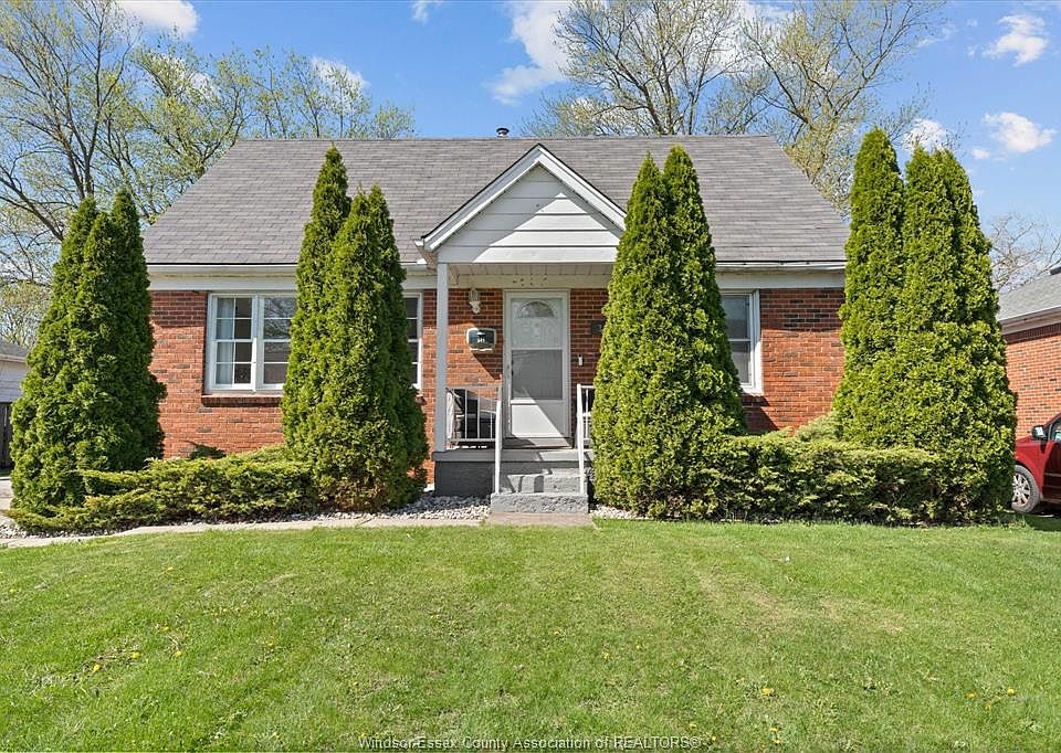 1st image of 341 Lauzon Rd