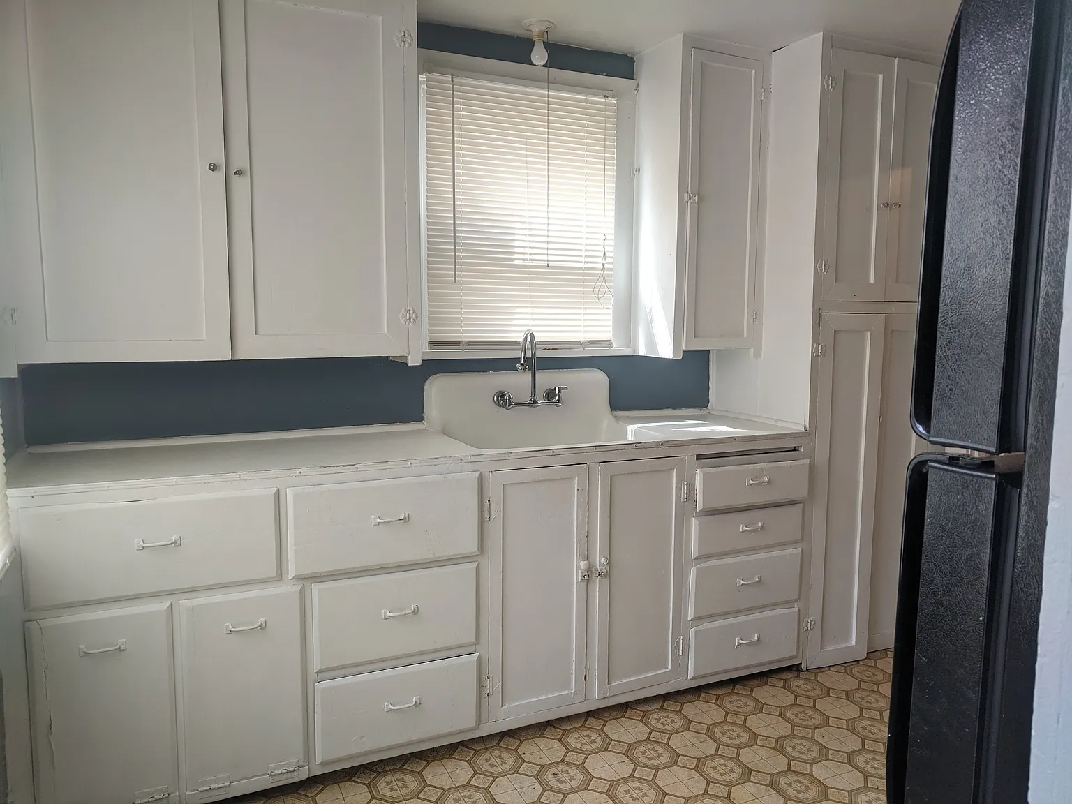 2 Bed 1 Bath House — Photo 4