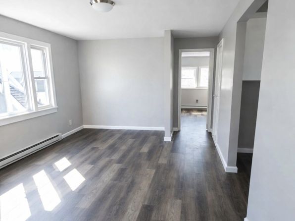 1066 Mary St FLOOR 3