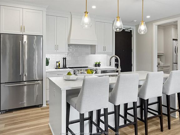 4th image of 1855 Wyoming Ave #207