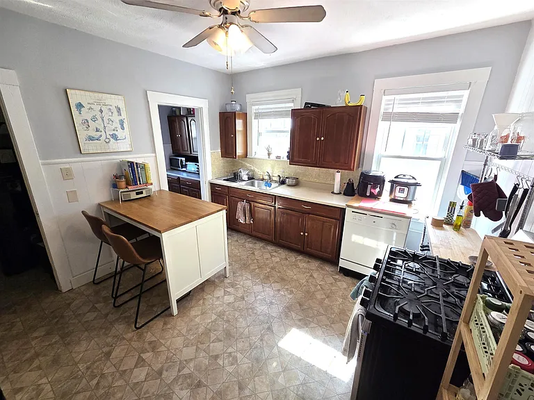 26 Electric Ave #3 — Photo 8