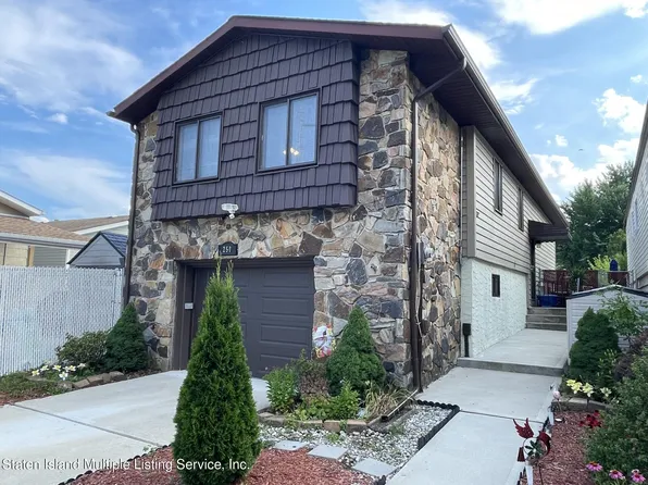 250 Tanglewood Dr, Staten Island, NY 10308