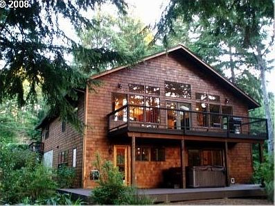 2nd image of 522 Salishan Hills Dr