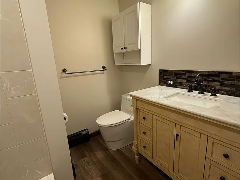 437 Springville Ave — Photo 28