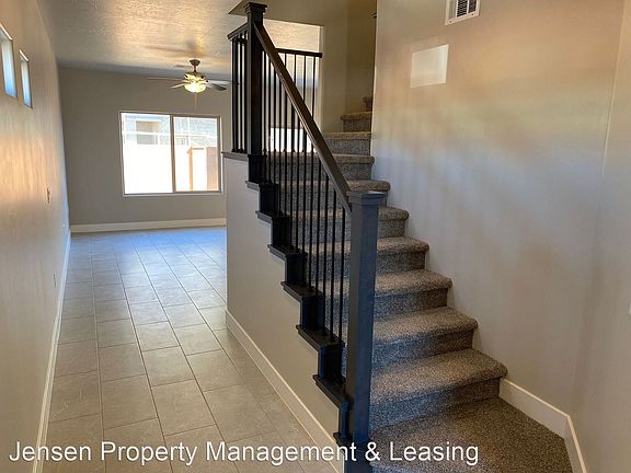4th image of 654 S Malorie Way #9134700