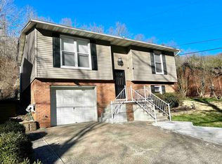 1 Lost Valley Dr, Huntington, WV 25705