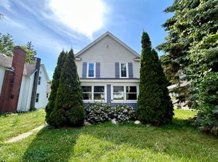 727 Emerald Ave NE, Grand Rapids, MI 49503