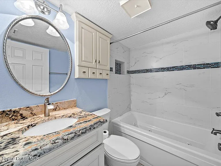 555 Jackson Ave #201 — Photo 28