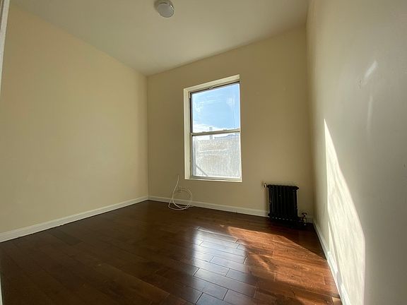 3rd image of 518 W 136th St APT 4