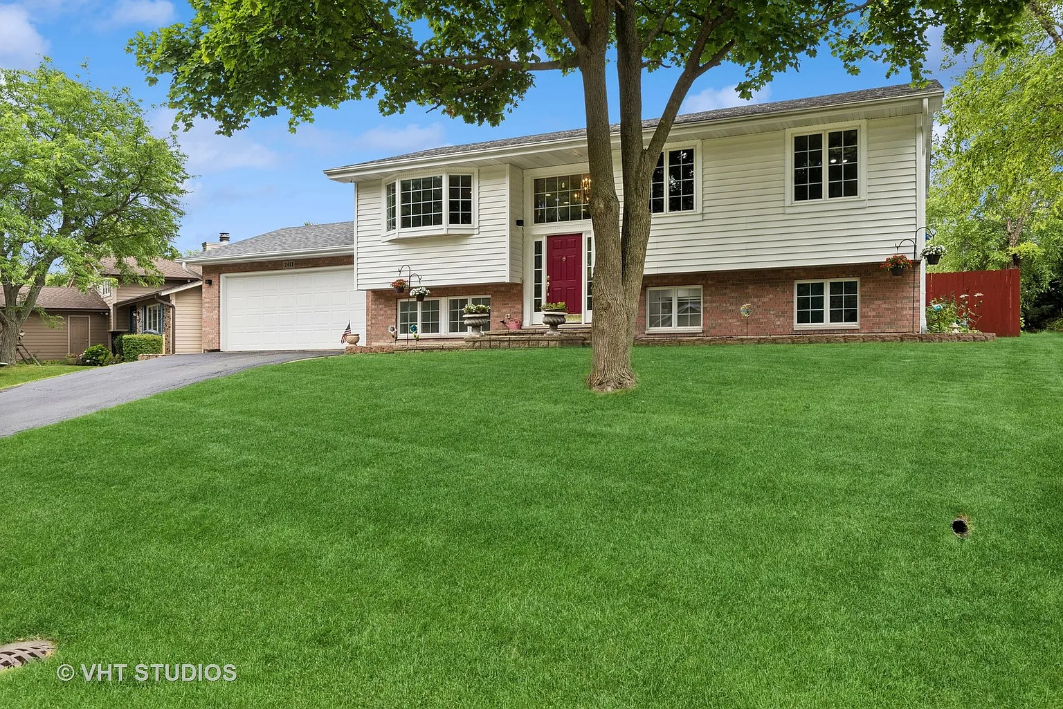 2411 Rose Tree Ln photo 1