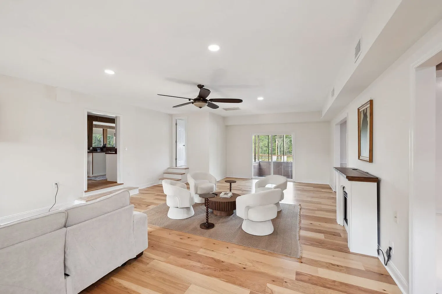 4 bed, 3.0 bath, 3616 sqft, $11,631 — Photo 4