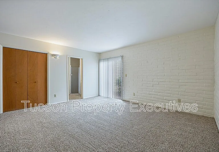 3534 N Palmer Dr — Photo 19