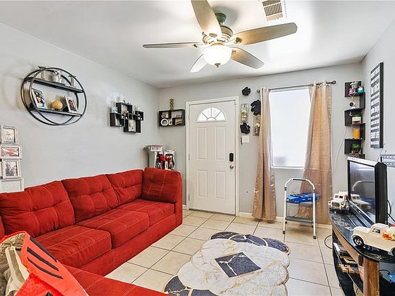 3rd image of 4701-03 Rosemont Pl