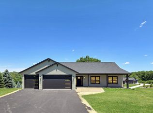 21-51 Marina Ct, Lanark, IL 61046