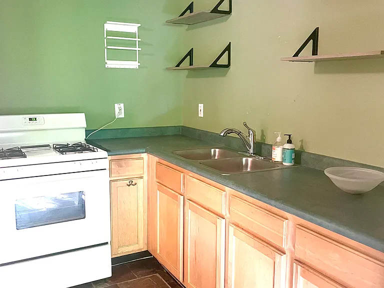 503 Dancing Fox Rd #B — Photo 6