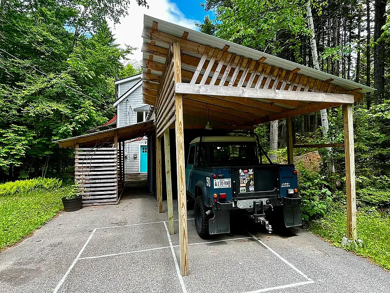 Carport for one car
