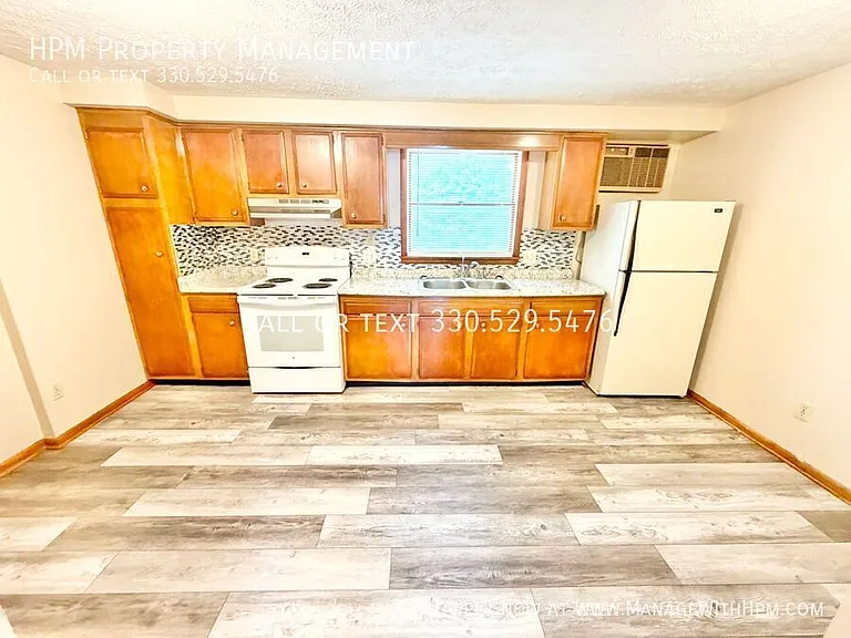 5877 Portage St NW — Photo 6