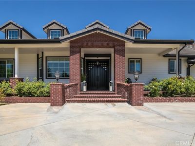 16261 Pineview Rd, Canyon Country, CA, 91387