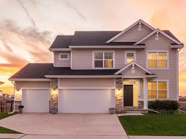 3144 Lakeview Dr SE, Altoona, IA 50009
