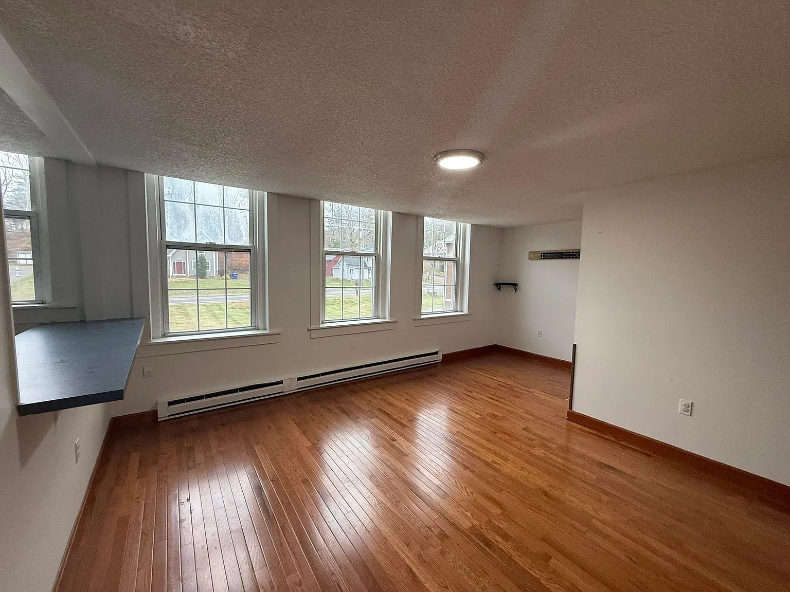 1 bed, 875 sqft, $1,275 — Photo 4